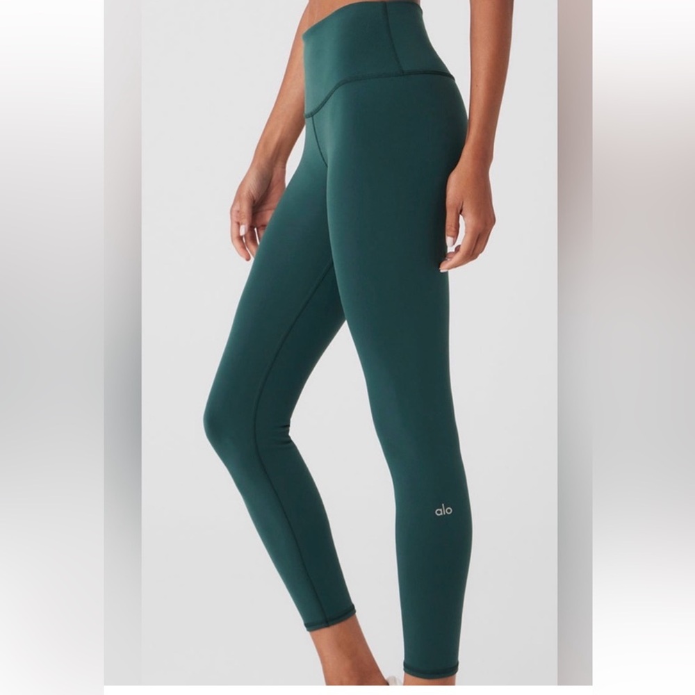 ALO Yoga Women's Midnight Green Leggings Size Medium
